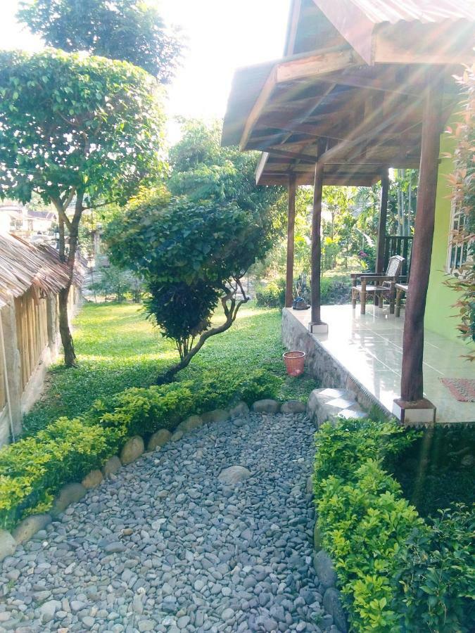 Sahnan Guest House Bukit Lawang Bagian luar foto